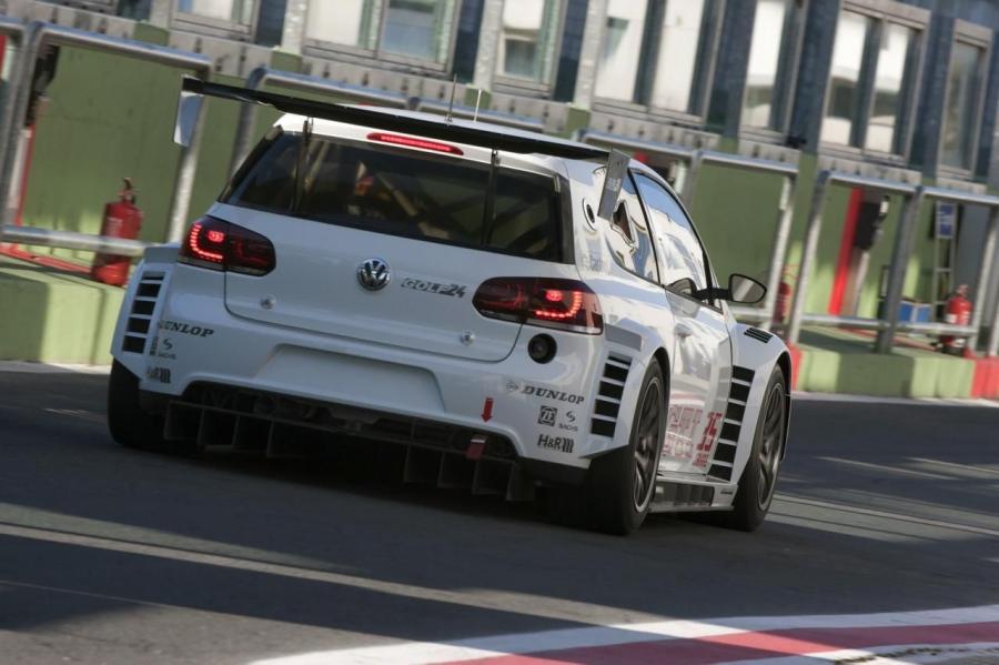  Volkswagen Golf24 24h Nurburgring 2011 года  (фото 4 из 34)